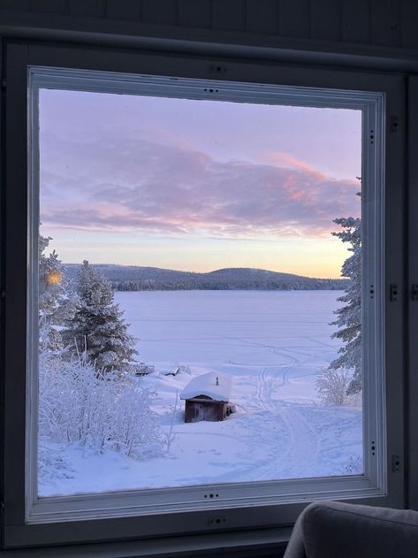 Scandinavian Winter Aesthetic, Winter Christmas Aesthetic, Aesthetic Window, Hate Winter, Christmas Dreaming, I Love Winter, Winter Cabin, Morning Sunrise, Winter Photos