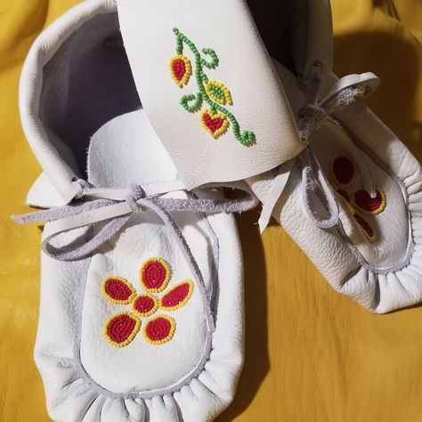 "Special Order Ojibwe Moccasins Finished...." Baby Moccasin Pattern Native Americans, Beaded Baby Moccasins, Pink Purple Butterfly, Baby Moccasin Pattern, Moccasin Pattern, Leather Baby Moccasins, Beaded Moccasins, Indian Baby, Deer Hide