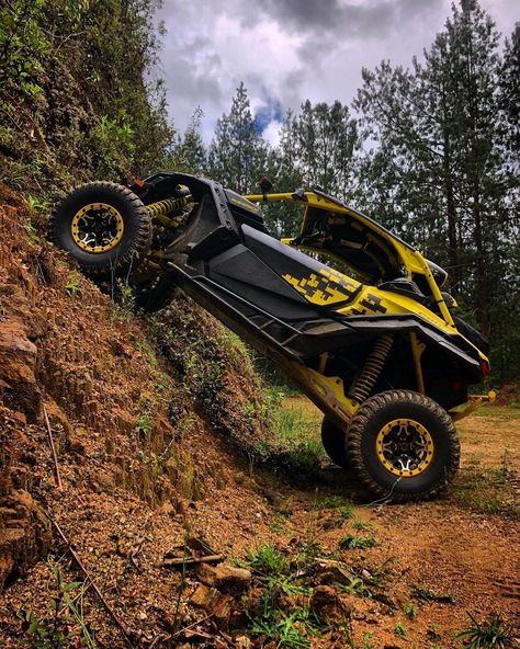 Can-Am Off Road Latinoamérica on Instagram: “@x3medellin  nos muestra como vivir una ruta en 90° #ViveTodoTerreno” Can Am Maverick X3, Infinity Pools, All-terrain Vehicles, Can Am, Offroad Vehicles, Off Road, Monster Trucks, Jeep, Bmw