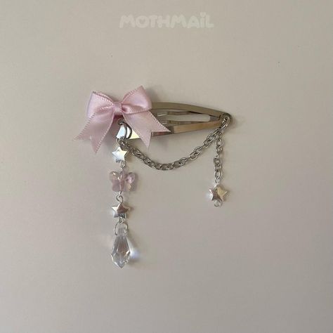 mothmail on depop ♡ Cincin Diy, Kalung Manik-manik, Anting Manik, Hairstyle Tips, Beaded Hair Clips, Gelang Manik-manik, Pola Gelang, Gelang Manik, Phone Charms