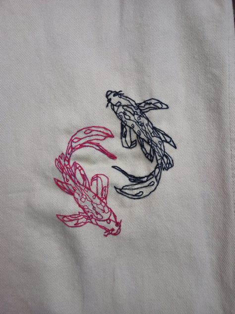 Embroidered Koi Fish, Men Embroidery Designs, Shirt Embroidery Ideas For Men, Hand Embroidery Tshirt, Streetwear Embroidery, Koi Fish Embroidery, Embroidery For Men, Patchwork Tshirt, Tshirt Embroidery