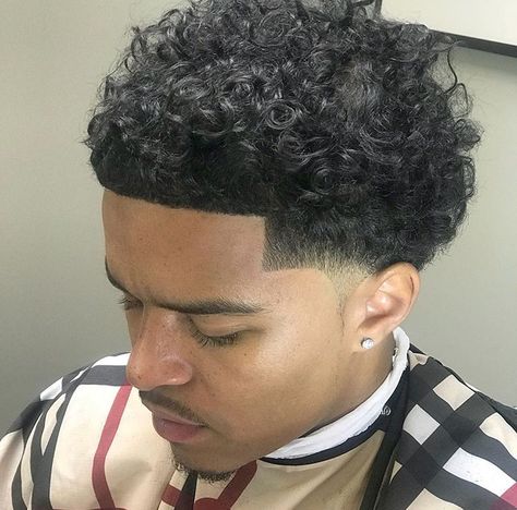 Low Taper Medium Hair Men, Curly Hair Line Up Men, Temple Fade Curly Hair, Tapered Hairline Curly Hair, Temp Fade Curly Hair, High Taper Curly Hair, Short Curly Taper, Taper Fade Curly Hair Black Men, Curly Hair Black Men