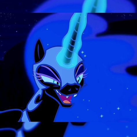 Princess Luna Icon, Princess Luna Cosplay, Luna Cosplay, Moon Icon, Nightmare Moon, Cute Ponies, Mlp Characters, Moon Princess, My Lil Pony