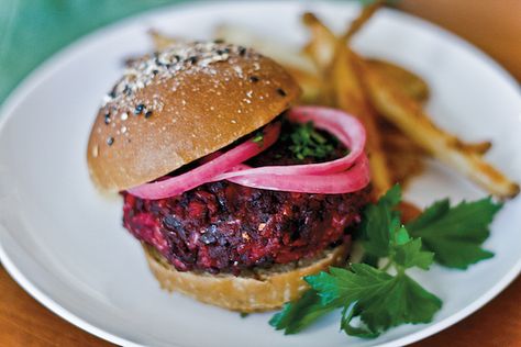 Beet and Brown Rice Burgers | Vegan Burger Recipes - vegkitchen.com Beet Burger Recipe, Rice Burger, Tlc Diet, Recetas Salvadorenas, Vegan Burger Recipe, Recetas Puertorriqueñas, Beet Burger, Chickpea Burger, Burger Meat