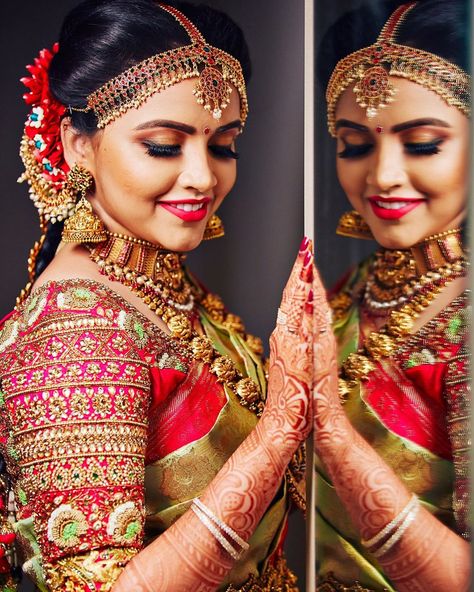 Bridal Blouse Design, Marriage Stills, Indian Bride Poses, Indian Bride Photography Poses, Indian Bride Makeup, Bride Photos Poses, Indian Wedding Poses, Indian Bridal Photos, Bridal Photography Poses