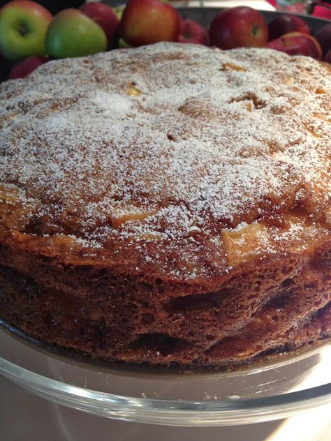 Cinnamon Apple Cake, Cake Christmas, Italian Cake, Cinnamon Cake, Apple Dessert Recipes, Savory Cakes, Apple Cake Recipes, Cinnamon Apple, Apple Desserts