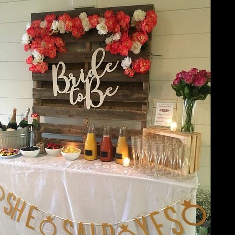 Bride To Be Backdrop, 2nd Marriage, Western Bridal Showers, Wedding Shower Brunch, Bridal Shower Photo Prop, Backyard Bridal Showers, Bridal Shower Inspo, Simple Bridal Shower, Bridal Shower Backdrop