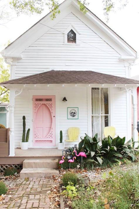 Pink Fridge, Pink Front Door, Front Door Paint Colors, Airbnb Design, Door Paint Colors, Pink Door, Painted Front Doors, Diy Outdoor Decor, Atlanta Homes