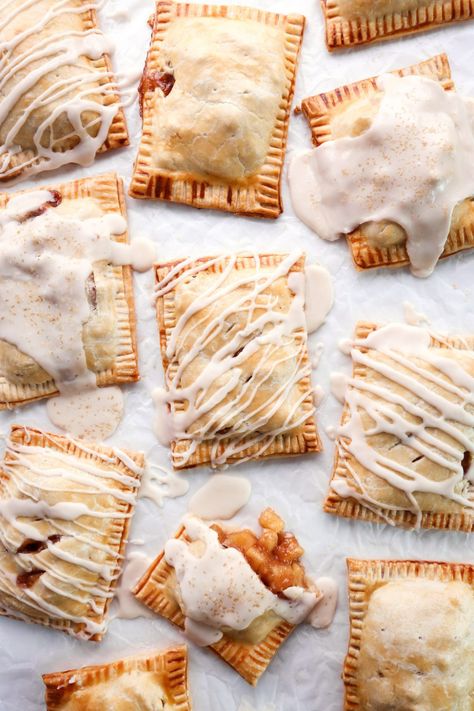 Apple Pop Tarts Homemade, Fall Pop Tarts, Double Pie Crust Recipe, Apple Pie Pops, Poptart Recipe, Toaster Pastry, Pie Pops, Refrigerated Pie Crust, Pop Tart