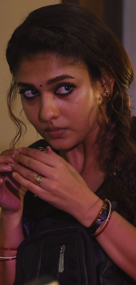 Nayanthara Hairstyle Makeup, Nayanthara In Saree, Nayanthara Hairstyle, Samantha Images, Romantic Couple Poses, Amala Paul, Face Photography, Actress Pics, Couple Poses