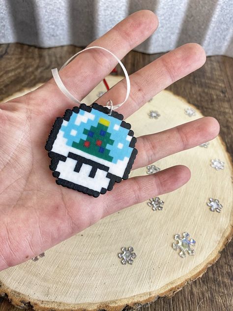 Christmas Melty Beads, Perler Bead Christmas Ornaments, Perler Ornaments, Perler Beads Christmas, Perler Bead Ornaments Pattern, Nerdy Christmas Tree, Christmas Perler Bead Patterns, Perler Bead Ornaments, Video Game Christmas