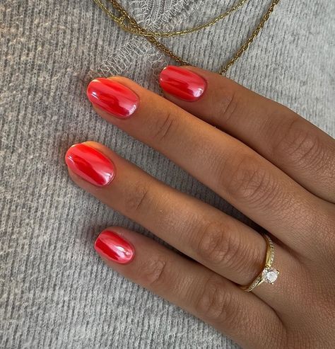 Crazy Nail Shapes, Cute Red Gel Nails, Coral Red Nails With Design, Short Nail Designs Cat Eye, Fall Nail Designs Sparkle, Pink Red And Orange Nails, Almond Nail Chrome, Simple Red Nail Art, Natural Pink Nails With Design