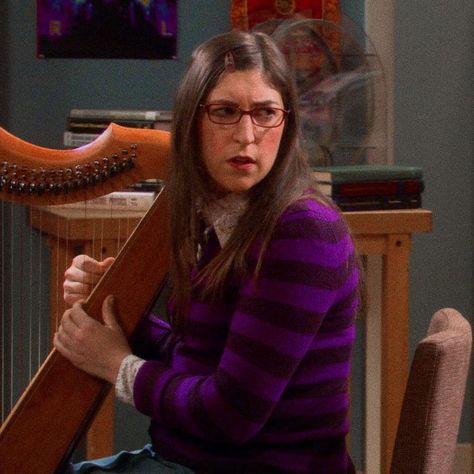 Amy Farrah Fowler, Mayim Bialik, Dream Fashion, Elle Woods, The Big Bang Theory, Alexandra Daddario, Big Bang Theory, Big Bang, Movies Showing