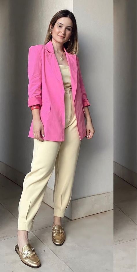 Pink Blazer Outfit, Rose Outfit, Outfits For Women Over 50, Blazer Outfits Casual, Classic Outfit, Chic Fall Outfits, Stylish Work Attire, Formal Outfits, Elegante Casual