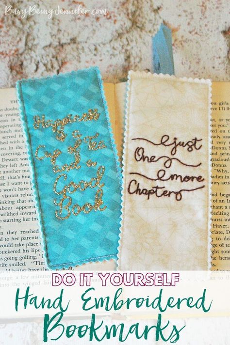 Are you a reader or know one that would love these DIY Hand Embroidered Bookmarks? They'd make a great gift for the Book Lovers in your life! Upcycle Paper, Embroidered Bookmarks, Top Craft, Free Sewing Tutorials, Paper Home Decor, A Stack Of Books, Paper Home, Everything Diy, Texas Women