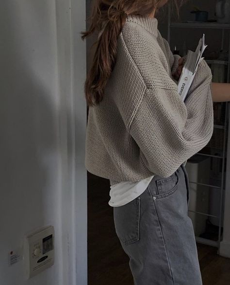 Cozy Sweater Outfits, Uni Outfits, Better Things, Foto Poses, Outfits Chic, Wardrobe Tips, Nice Style, Looks Street Style, Mode Inspo