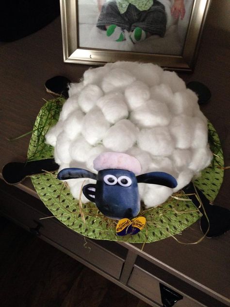 Shaun the Sheep easter bonnet designed by GemmaBo23 on Twitter! Sheep Easter Bonnet, Easter Bonnets For Boys, Easter Bonnet Competition, Sheep Party, Easter Bonnets, Crazy Hat, Easter Hat, Crazy Hat Day, Silly Hats