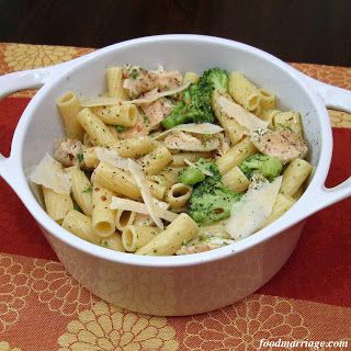 Chicken Broccoli Ziti, Olive Oil Sauce, Chicken Broccoli Pasta, Easter Ham, Ziti Recipes, Broccoli Chicken, Easter Food, Broccoli Pasta, Garlic Olive Oil