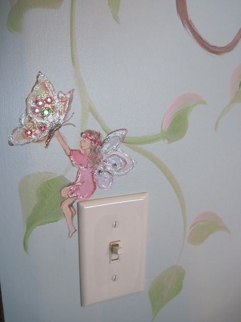 Diy Fairy Wall Decor, Fairy Mural Ideas, Fairy Mural Kids Rooms, Fairy Cottage Core Nursery, Fairy Princess Nursery, Whimsical Fairy Garden Nursery, Fun Colorful Nursery, Fairy Painting Ideas Easy, Hand Painted Walls Bedroom