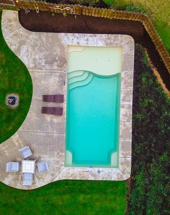 Geometric Pool With Tanning Ledge, Fiberglass Pool Ideas With Tanning Ledge, Rectangle Pool With Tanning Ledge, Inground Pool With Tanning Ledge, Fiberglass Pool Ideas, Pool Tanning Ledge, Pool Steps Inground, Pool With Tanning Ledge, Woodland Pond