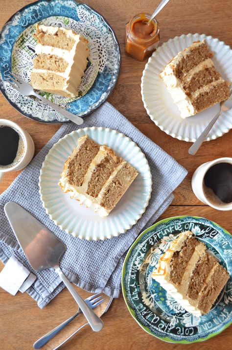 Salted Caramel Recipes, Cake Form, Coffee Vanilla, Caramel Buttercream, Caramel Drizzle, Crunch Cake, Creamy Caramel, Caramel Topping, Caramel Latte