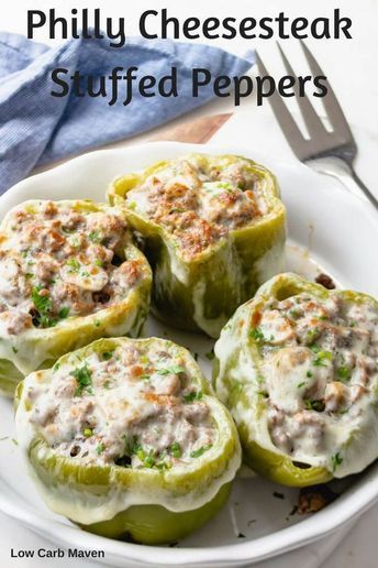 Keto Easy Dinner, Philly Cheesesteak Stuffed Peppers, Cheesesteak Stuffed Peppers, Cena Keto, Keto Easy, Low Carb Maven, Delicious Family Meals, Diner Recept, Philly Cheesesteak