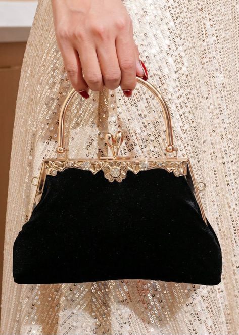 Fancy Hands, Black Evening Bag, Evening Handbag, Pretty Bags, Diamond Flower, Evening Clutch Bag, Evening Clutch, Bag Women, Black Handbags