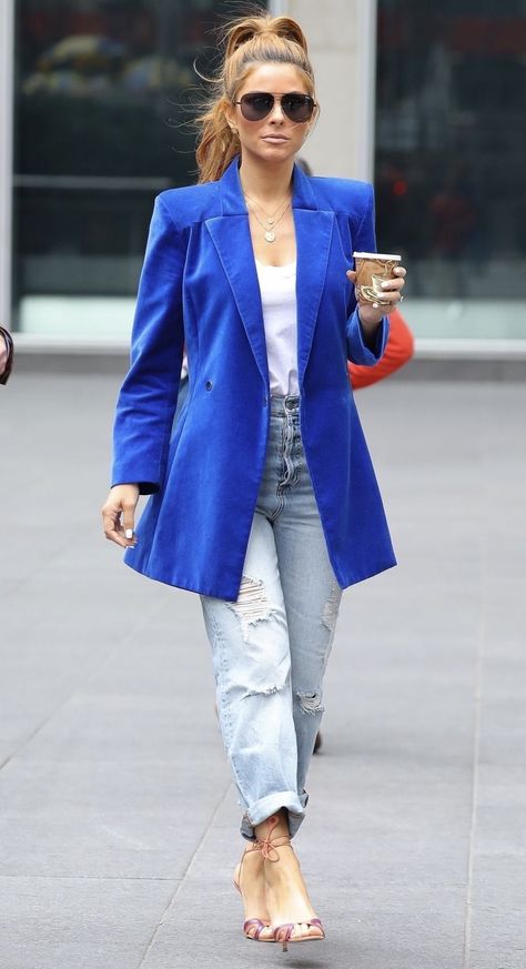 Royal Blue Blazer Outfit, Maria Menounos Style, Blue Heels Outfit, Blue Blazer Outfits For Women, Blue Blazer Outfit, Royal Blue Blazer, Casual Chic Winter, Maria Menounos, Blazer Outfits For Women