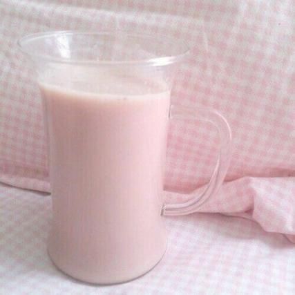 Pink Snacks, Pink Grunge, Pink Drink, Pink Milk, Baby Pink Aesthetic, Safe Room, Think Food, Strawberry Milk, Everything Pink