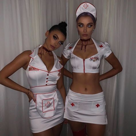 kelsey on Instagram: “i need a doctor call me a doctoorrr i need a doctor 2 bring me back2 lyfeee” Halloween Nurse Makeup, Halloween Rave Outfits, Nurse Halloween Costume, Halloweenský Makeup, Kostuum Halloween, Duo Costumes, Best Friend Halloween Costumes, Hot Halloween Outfits, Duo Halloween Costumes