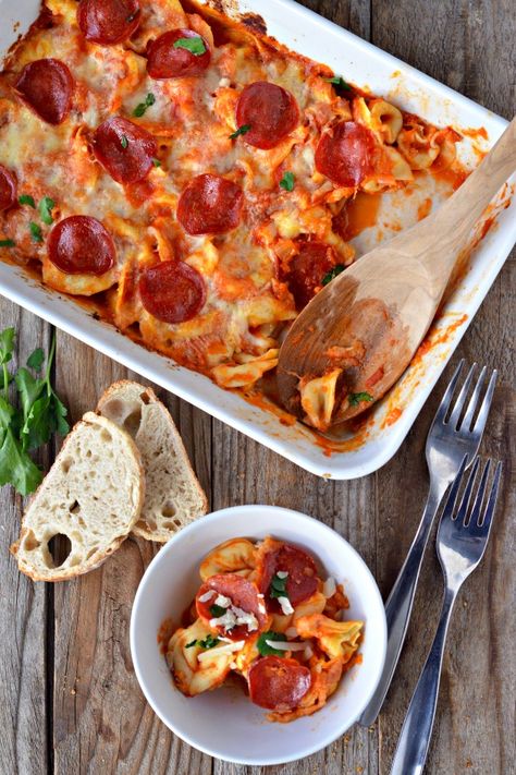 Cheesy Baked Tortellini, Pepperoni Pizza Casserole, Pepperoni Pasta, Baked Tortellini, Pepperoni Recipes, Tortellini Bake, Beef Meals, Tortellini Pasta, Mountain Mama