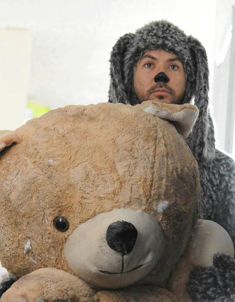 Wilfred and Bear.....it's complicated Dog Suit, Bear Costume, Nerd Girl, Friends Tv Show, About Time Movie, Friends Tv, Me Tv, Best Shows Ever, Picture Photo