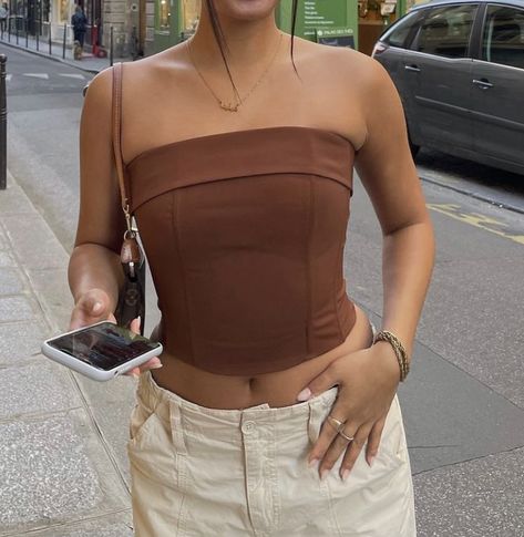 Brown Strapless Top, Brown Tube Top, Brown Tube Top Outfit, Tube Top Aesthetic, Tube Outfit, Top Cafe, Tube Top Outfits, Tøp Aesthetic, Concert Fits