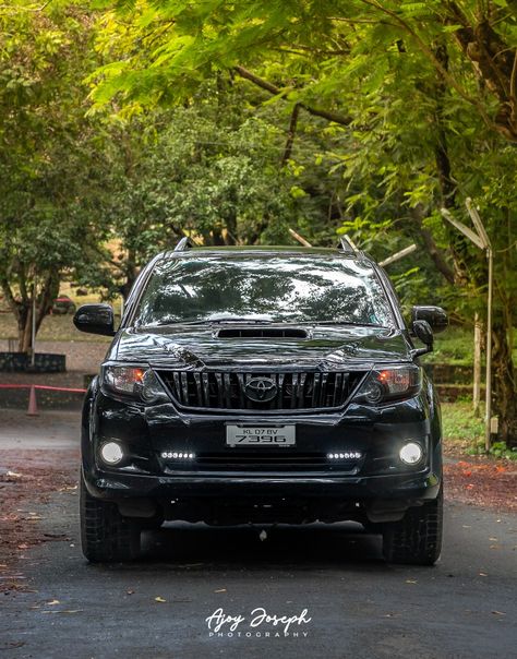 #toyota #fortuner #suvlife #black #beast #modified @toyotausa Fortuner Modified, Tumblr Car, Fortuner Toyota, Cars Bugatti, Sports Cars Bugatti, Jimin Baby, Luxury Cars Range Rover, Toyota Suv, Black Beast