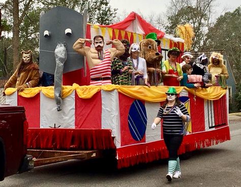 Circus parade float Circus Theme Homecoming Float, Greatest Showman Parade Float, Carnival Float Ideas, Carnival Floats Parade, Circus Theme Parade Float, Circus Parade Float, Circus Parade Float Ideas, Parade Float Theme, Parade Float Decorations