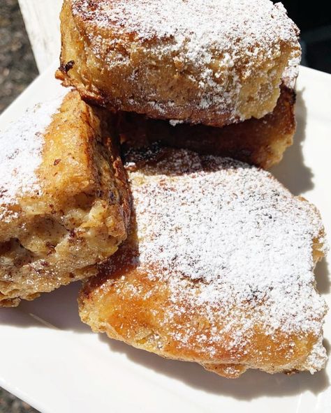 French Toast Biscuits � deep fried honey. Deep Fried Breakfast, Biscuit French Toast, Deep Fried French Toast, French Toast Biscuits, Leftover Biscuits, Egg And Cheese Sandwich, Make French Toast, Bacon Egg And Cheese, Baked Treats