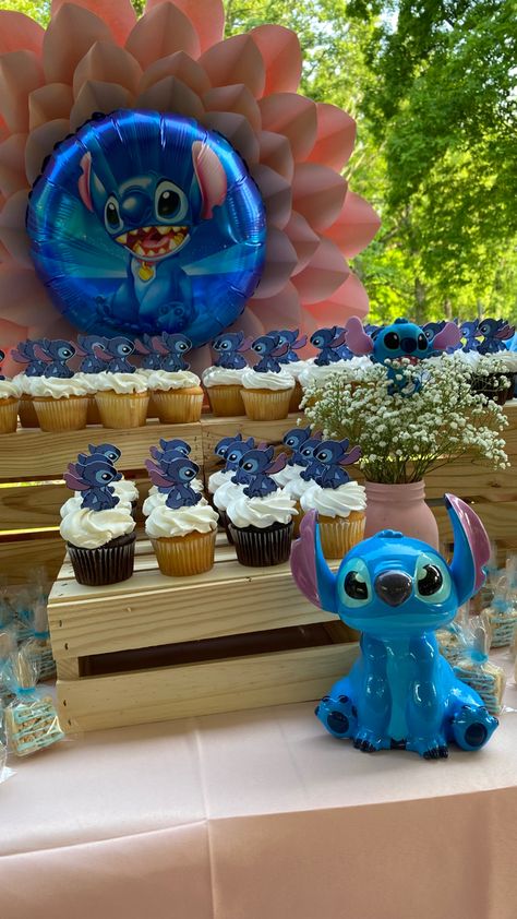 Stitch Candy Table, Stitch Balloons, Stitch Party, Birthday Snacks, Papa Baby, Stitch Drawing, 10th Birthday Parties, Stitch And Angel, Disney Party