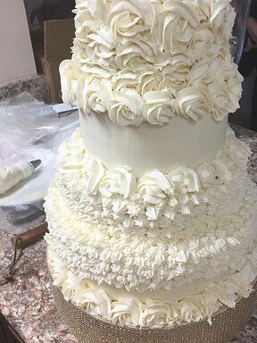 Almond Wedding Cake Recipe, Wedding Cake Icing Recipe, White Almond Wedding Cake, Almond Wedding Cake, Wedding Cake Icing, White Almond Cakes, Wedding Cake Frosting, Almond Wedding Cakes, Nut Dessert