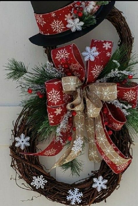 Christmas Wreath Door, Dekoratívne Vence, Wreath Door Hanger, Christmas Crafts To Sell, Christmas Wreaths Diy Easy, Wreath Door, Xmas Wreaths, Christmas Wreaths Diy, Christmas Deco