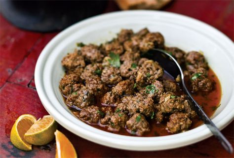 Moroccan Meatballs | Kefta Tagine Can't wait to try these in my new tagine. Moroccan Meatballs, Moroccan Recipes, Moroccan Cooking, Tagine Recipes, Moroccan Dishes, Healthy Beef Recipes, Lamb Meatballs, Ground Lamb, Moroccan Food