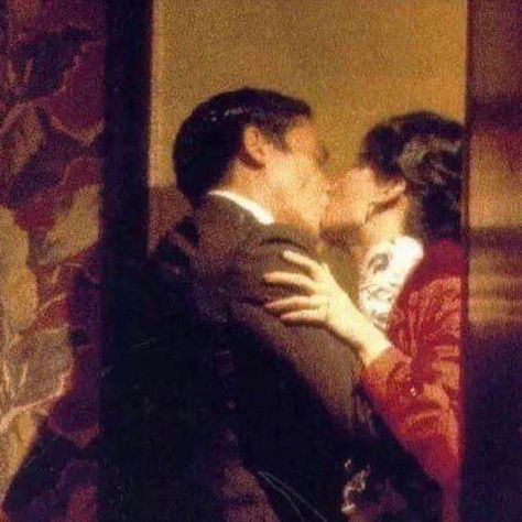 In The Mood For Love Deleted Scene, In The Mood For Love Poster, In The Mood For Love Wallpaper, In The Mood For Love Aesthetic, Romantic Movie Scene, Romance Movie Scenes, Cinematic Masterpieces, Asian Cinema, In The Mood For Love