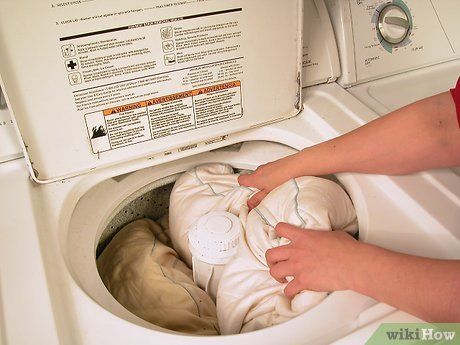 How to Wash Feather Pillows (with Pictures) - wikiHow Life Pillows With Pictures, Wash Feather Pillows, Feather Blanket, Husband Pillow, Goose Down Pillows, Wash Pillows, Diy Cleaning Solution, Reading Nooks, Diy Outdoor Decor