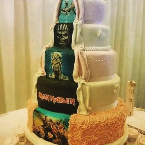 But with different bands Iron Maiden Cake, Concert Themed Wedding, Heavy Metal Wedding, Music Wedding Cakes, Extreme Cakes, Alternative Wedding Cakes, Rock And Roll Birthday, Wedding Fayre, Music Themed Wedding