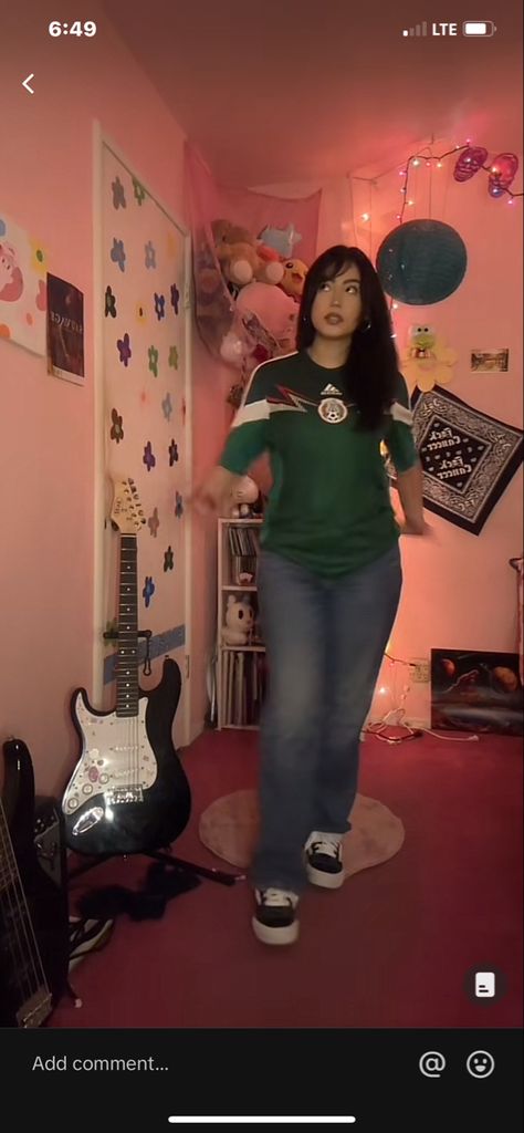 Outfits With Mexico Jersey, Mexico Shirt Outfit, Mexican Jersey Outfit, Mexico Jersey Outfit, Jersey Outfits, Mexico Jersey, Makeup 2022, Mexico Shirts, Fits Ideas