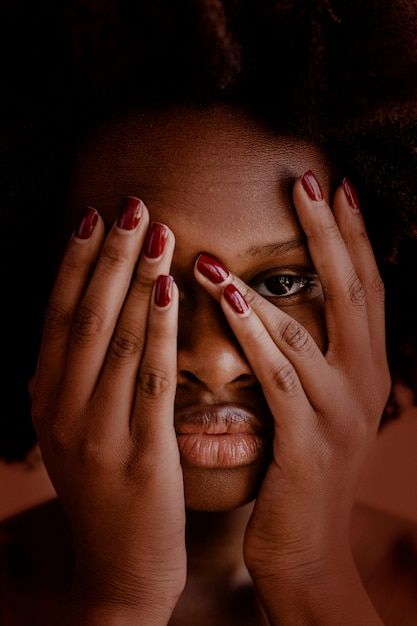 Hands Covering Face Drawing Reference, Hands In Hair Pose, Covering Eyes With Hands Reference, Hand Covering Face Drawing Reference, Woman Covering Face With Hands, Hidden Face Photography Ideas, Black Woman With Afro, Face With Hands, Woman With Afro