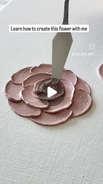 Diy Textured Floral Canvas Art, Textured Roses Painting, Diy Textured Canvas Art Flowers, Textured Art Beginner, Diy Textured Flower Art, Textured Art Diy Tutorials, Texture Petal Art, 3d Painting Tutorial, Diy Plaster Art Canvas Flower