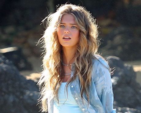 Indiana Evans Blue Lagoon, Blue Lagoon Movie, Indiana Evans, Mermaid Photography, Ideal Beauty, Dirty Blonde Hair, Celebrity Look Alike, The Perfect Girl, Dirty Blonde