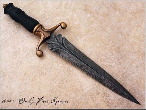 Dagger Drawing, Knife Aesthetic, Pretty Knives, Dagger Tattoo, Dagger Knife, Cool Swords, Cool Knives, Fantasy Aesthetic, Knife Making