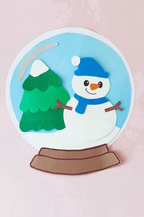 Adorable Paper Snow Globe Craft (With Free Template!) Paper Snow Globe, Diy Snowglobe, Snow Globe Craft, Snow Globe Crafts, Fun Winter Crafts, Globe Crafts, Winter Activities Preschool, Fox Ornaments, Winter Activity