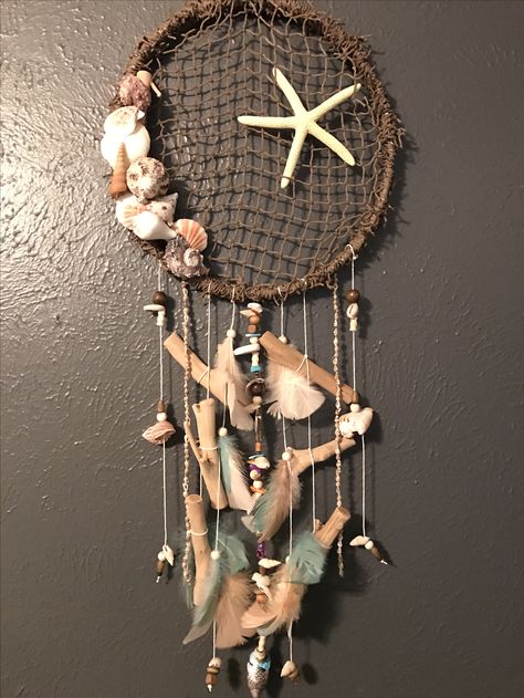 Ocean Themed Dream Catcher, Shell Dream Catcher Diy, Beach Dream Catcher, Sea Shell Dream Catcher, Boho Dream Catcher Diy, Seashell Dreamcatcher, Diy Dream Catcher For Kids, Shell Dream Catcher, Wood Dream Catcher